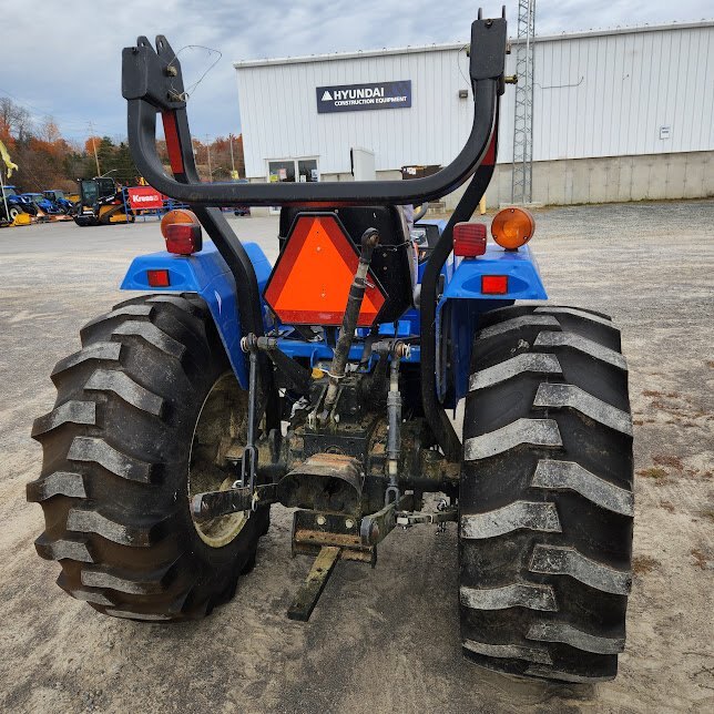 2011 New Holland T1530