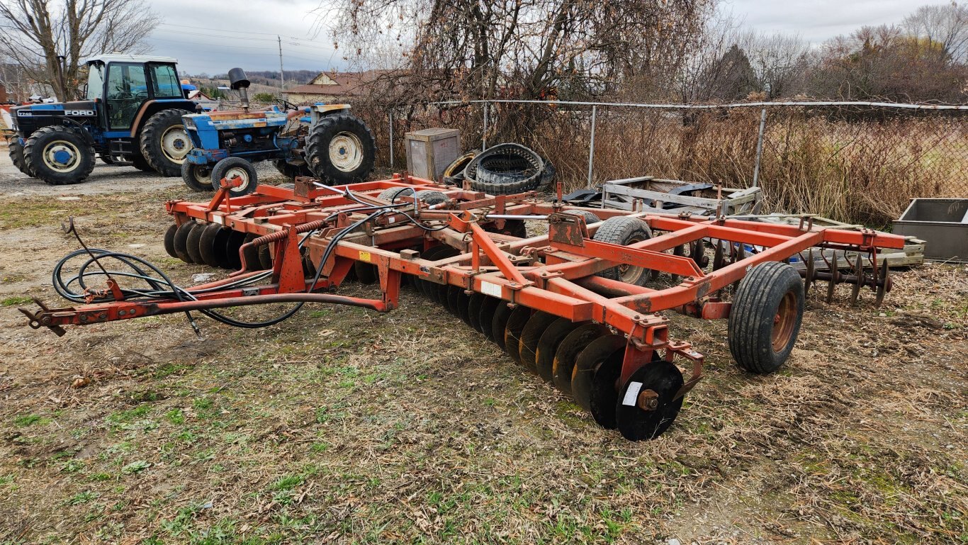 Massey Ferguson 820 disc