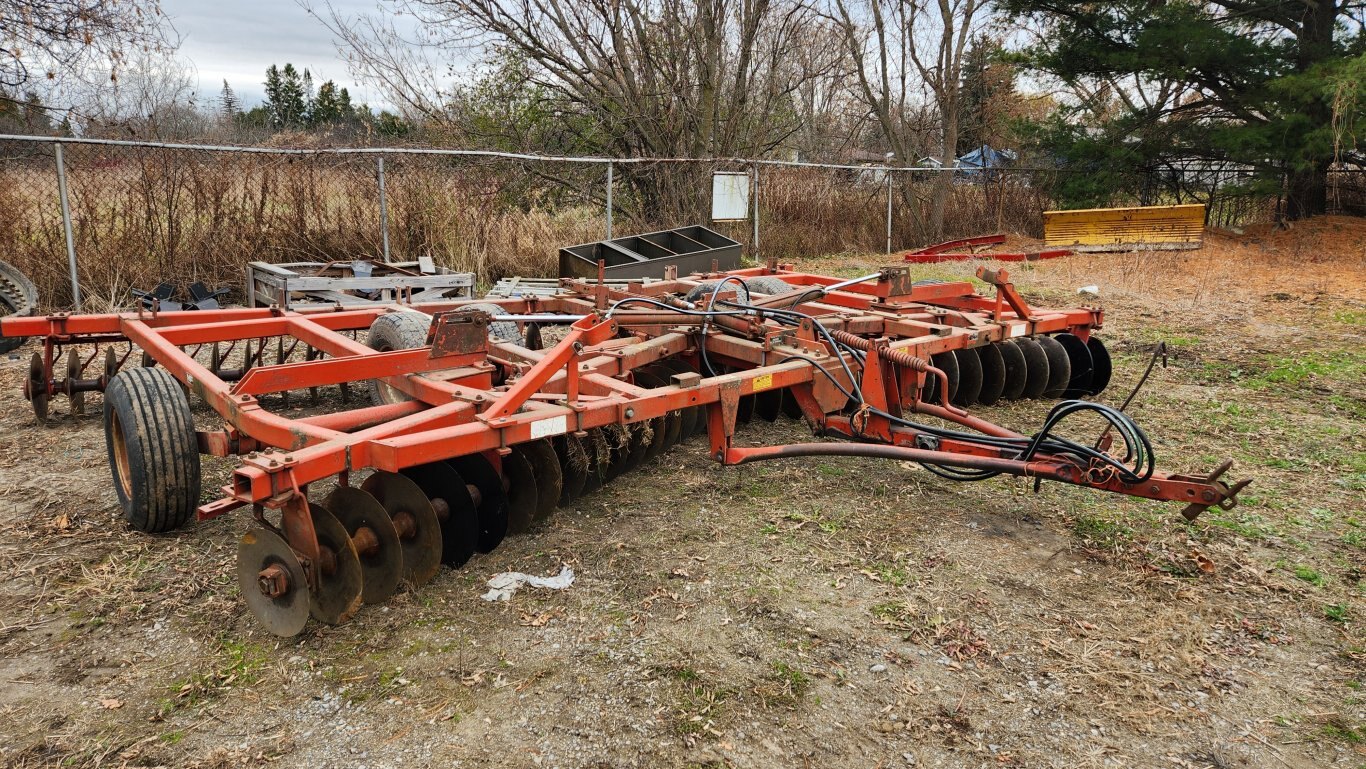 Massey Ferguson 820 disc