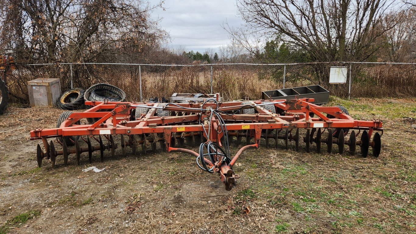 Massey Ferguson 820 disc