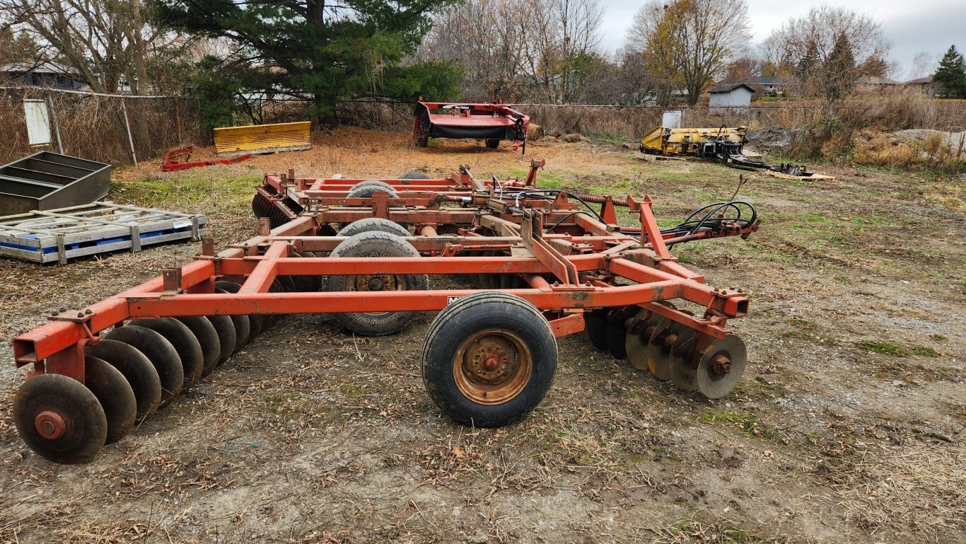 Massey Ferguson 820 disc