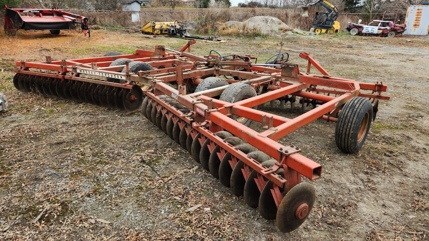 Massey Ferguson 820 disc