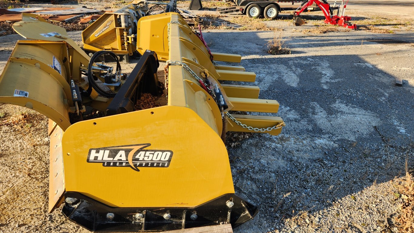 DEMO HLA SP450012 snow pusher