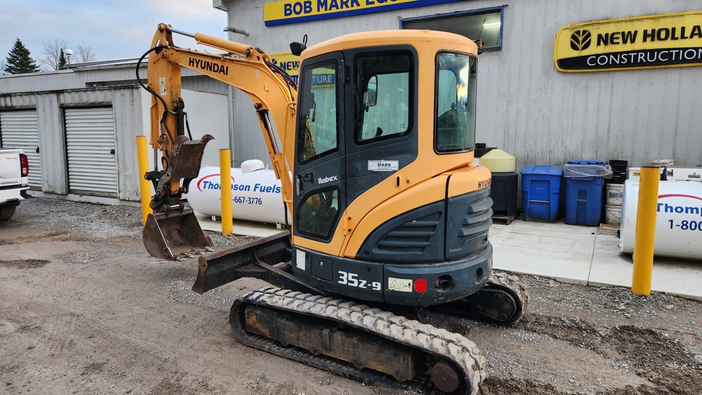 2013 Hyundai R35Z 9 compact excavator