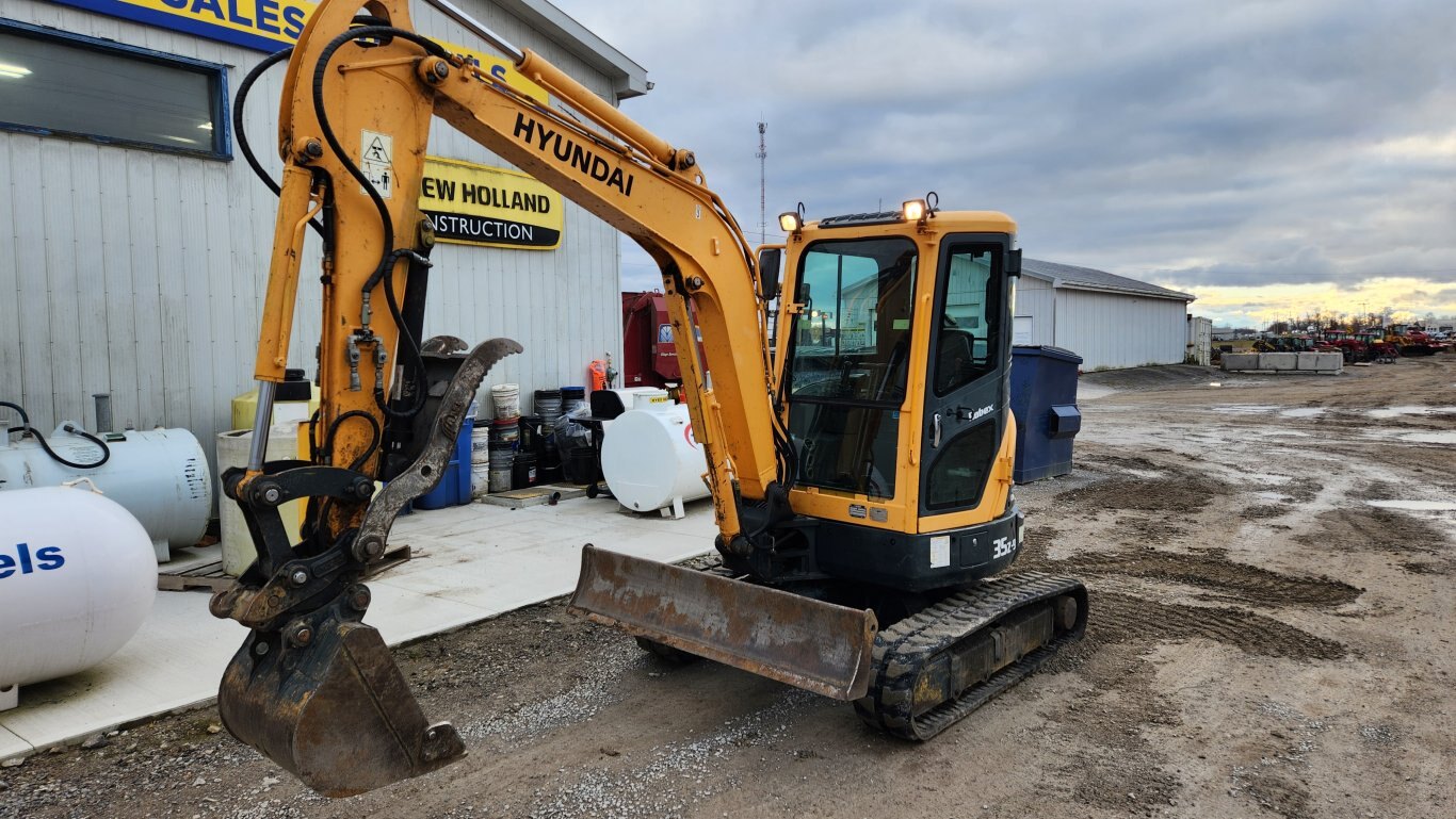 2013 Hyundai R35Z 9 compact excavator