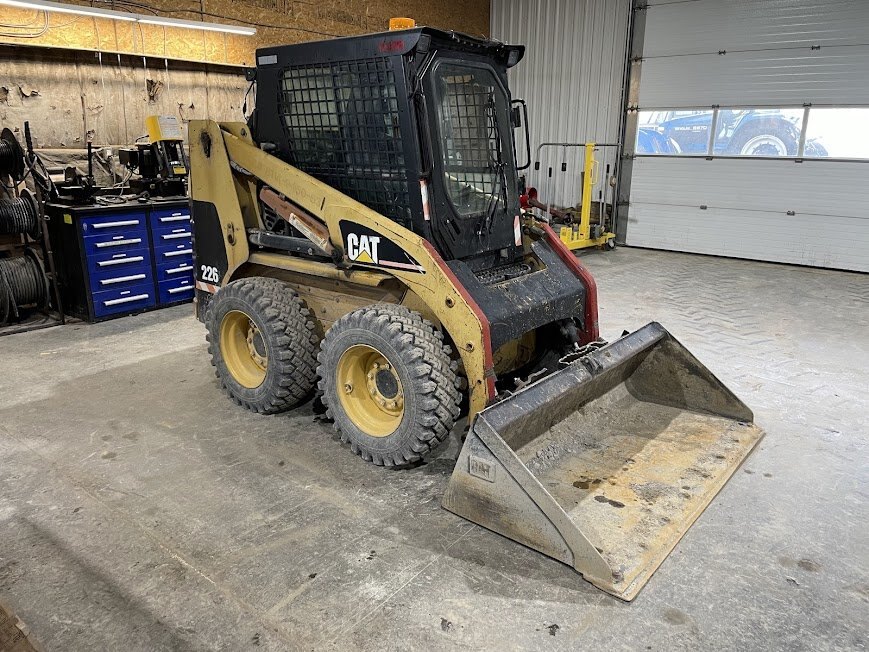 2003 Cat 226 skidsteer