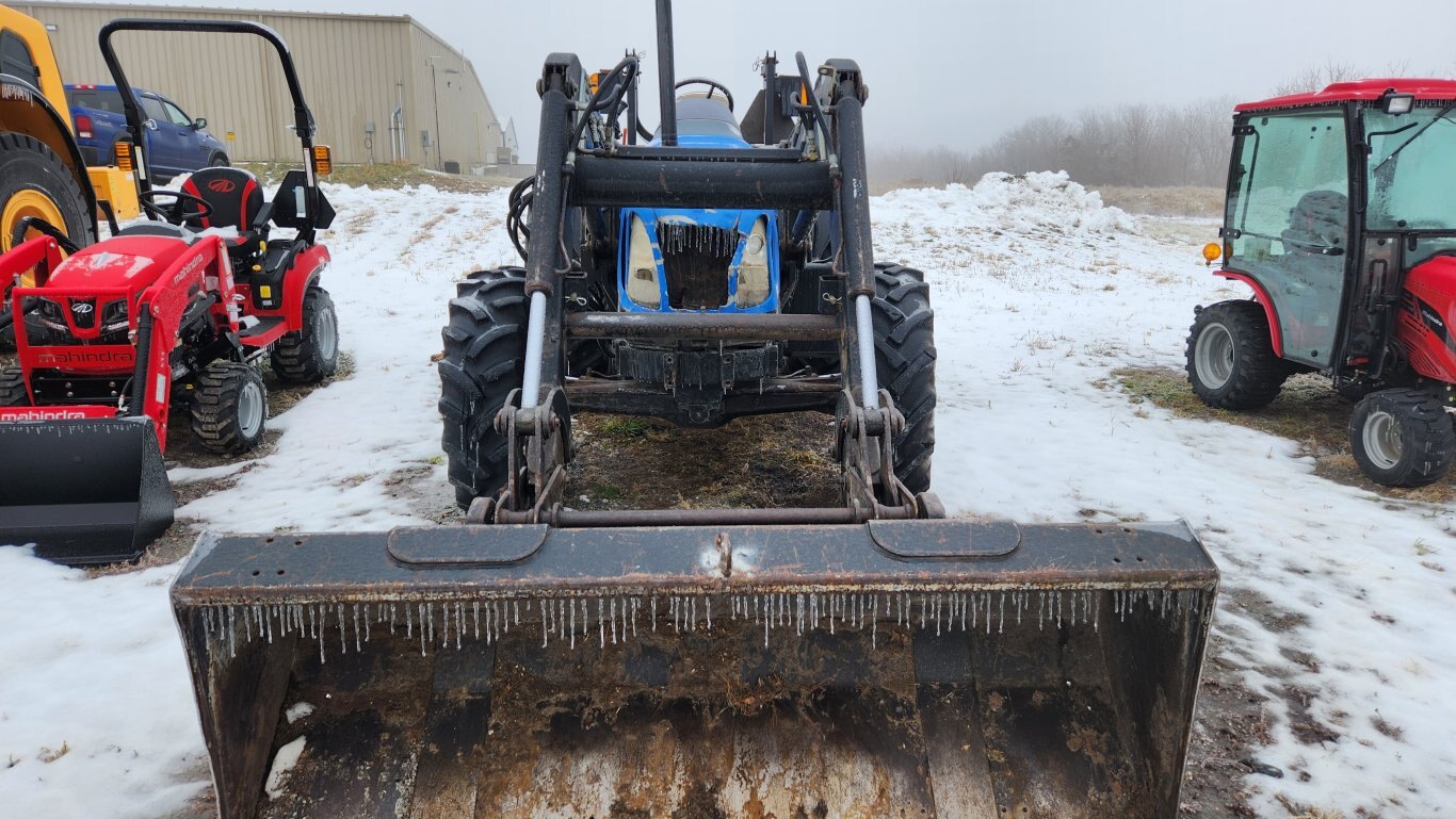 2005 New Holland TL90A