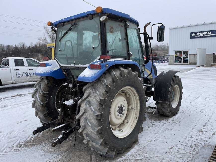 2011 New Holland T5050