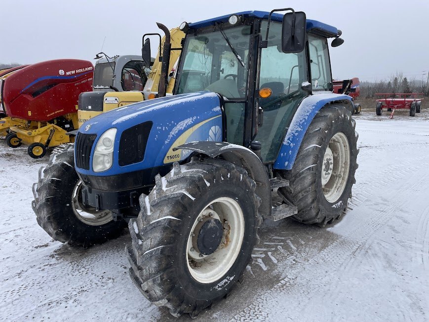 2011 New Holland T5050