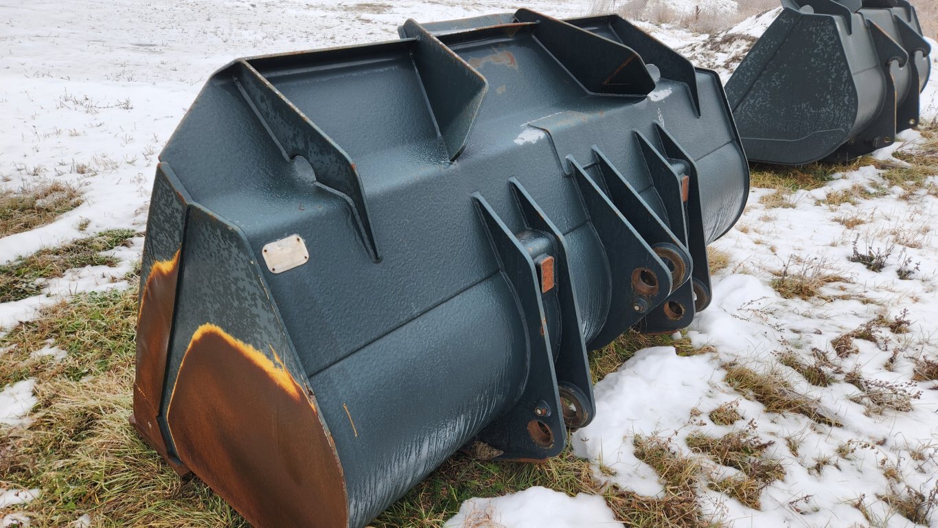 Hyundai 3.7 yard wheel loader bucket