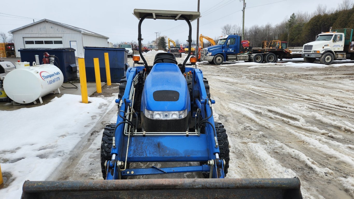 2001 New Holland TC40D compact tractor