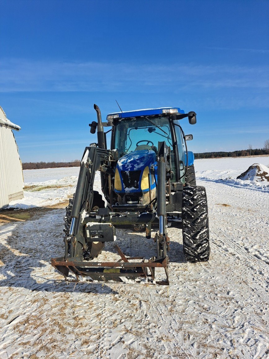 2004 New Holland TS100A