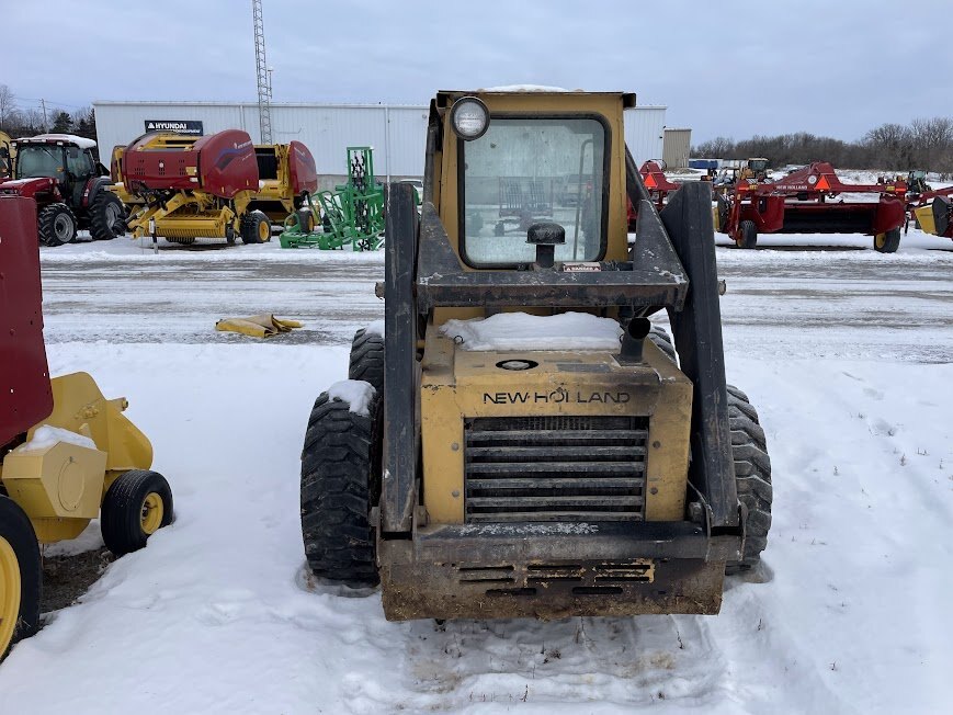 1993 New Holland L553 skidsteer