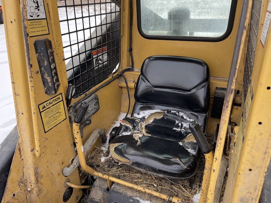 1993 New Holland L553 skidsteer