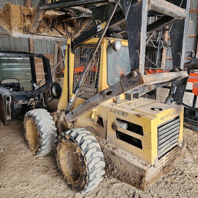 1993 New Holland L553 skidsteer