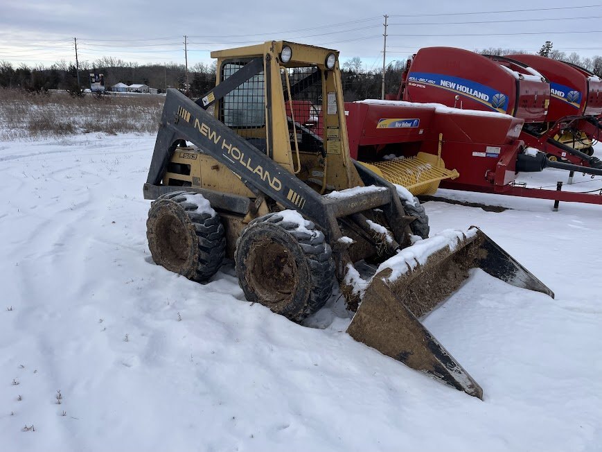 1993 New Holland L553 skidsteer