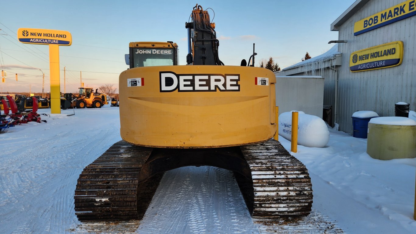 2012 Deere 225D LC excavator