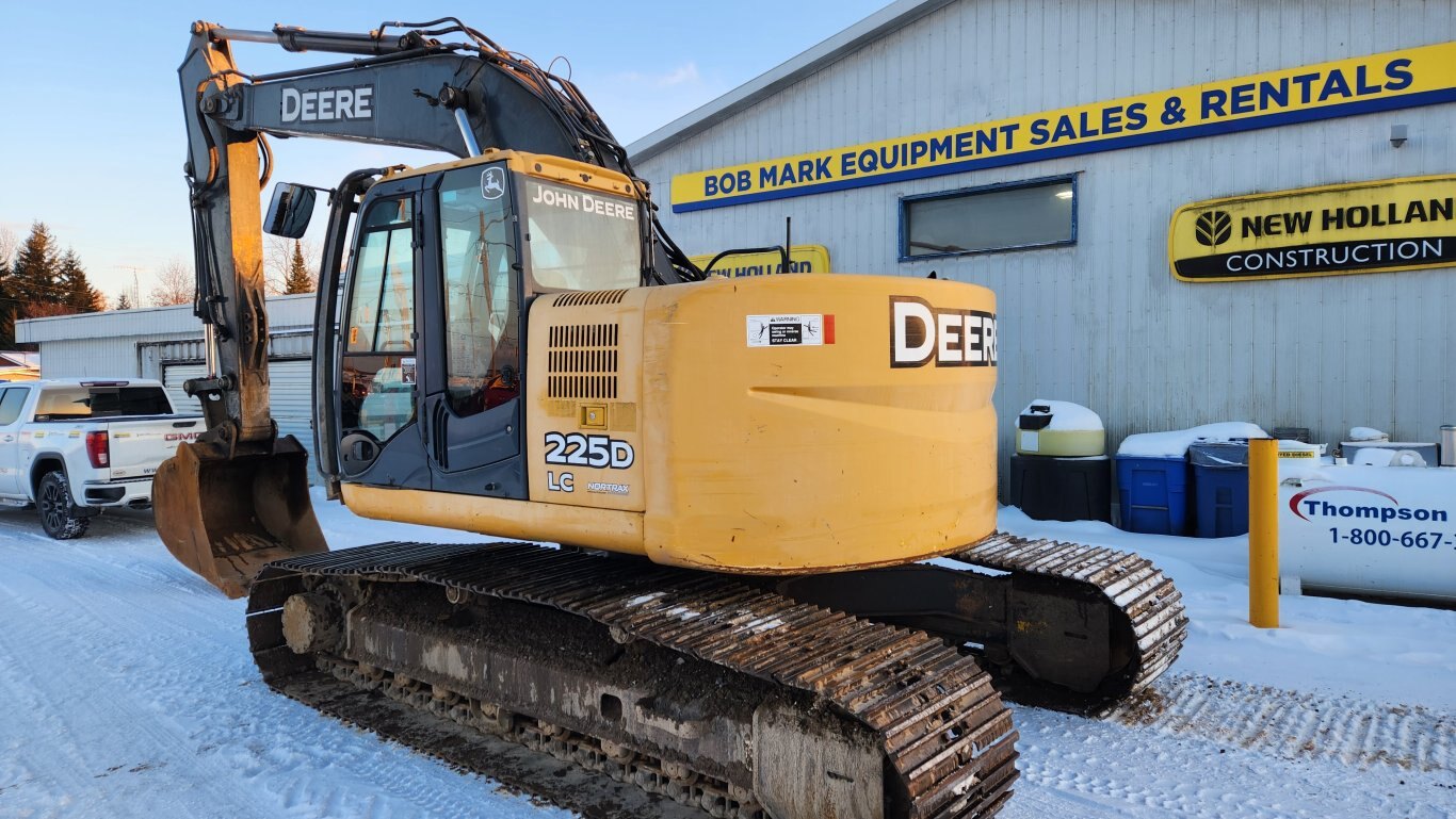 2012 Deere 225D LC excavator