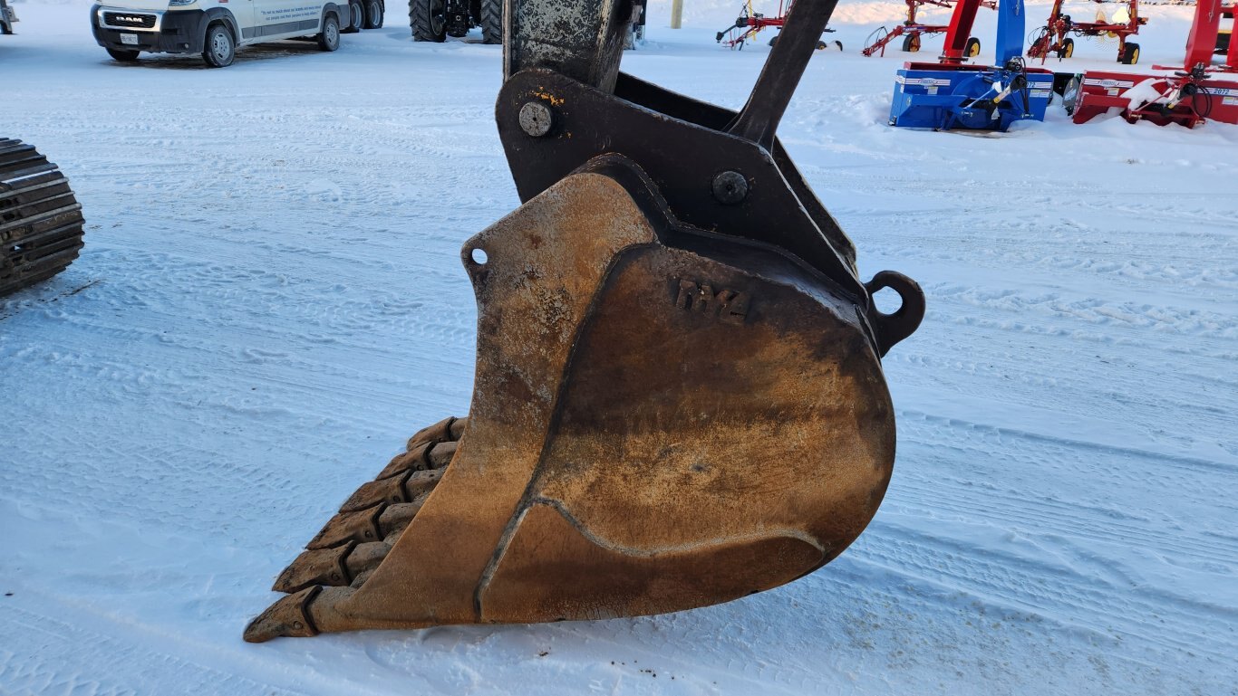 2012 Deere 225D LC excavator