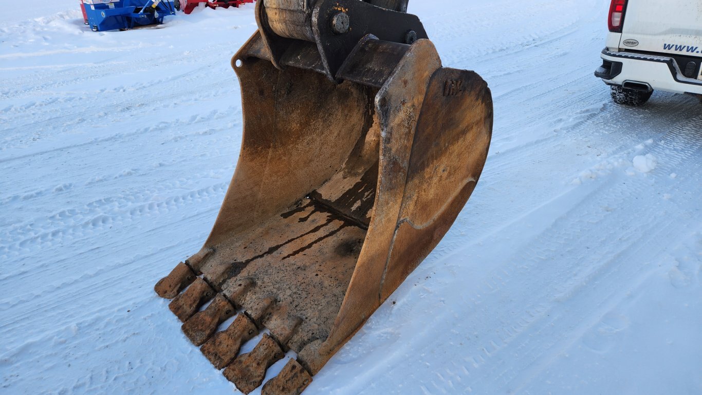 2012 Deere 225D LC excavator