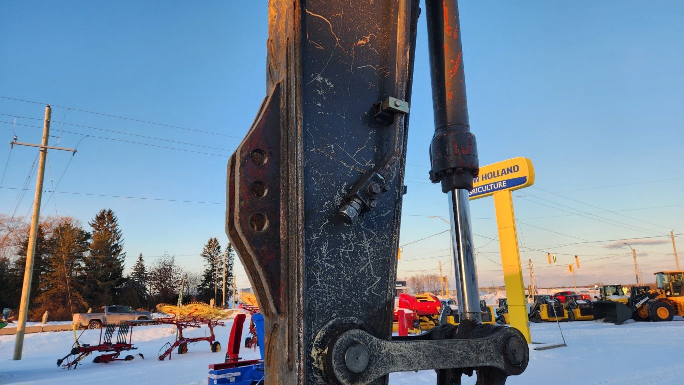 2012 Deere 225D LC excavator