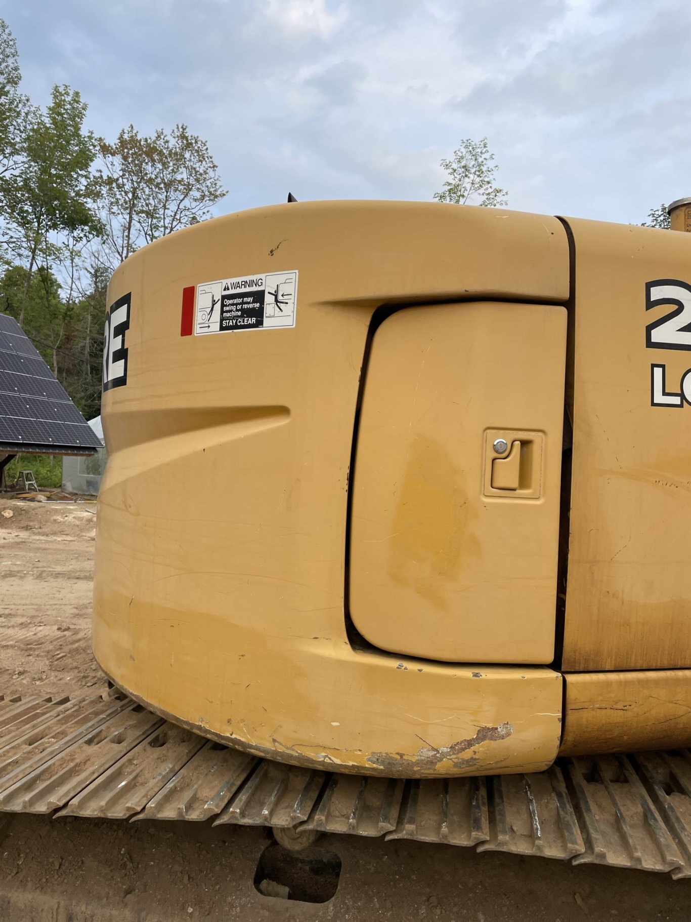 2012 Deere 225D LC excavator