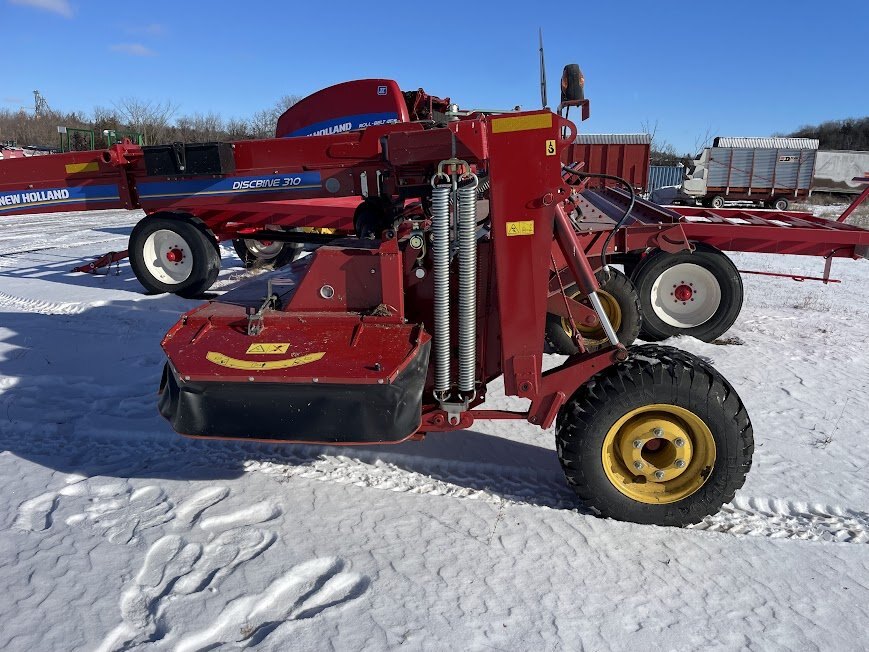 2020 New Holland 310 Discbine