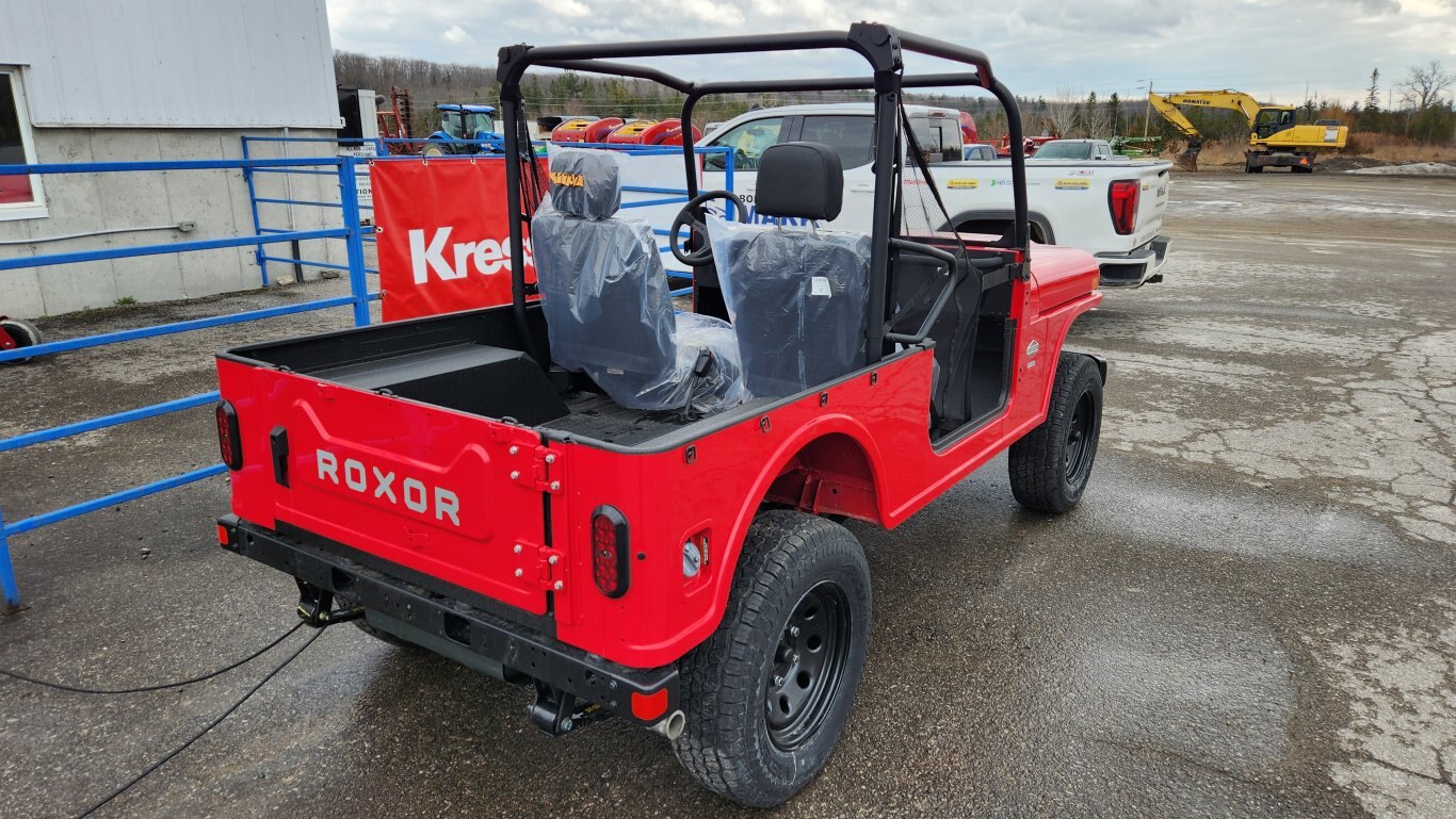 BRAND NEW Mahindra Roxor
