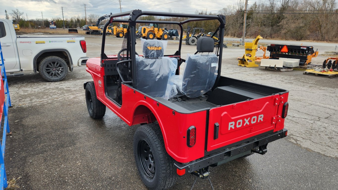 BRAND NEW Mahindra Roxor