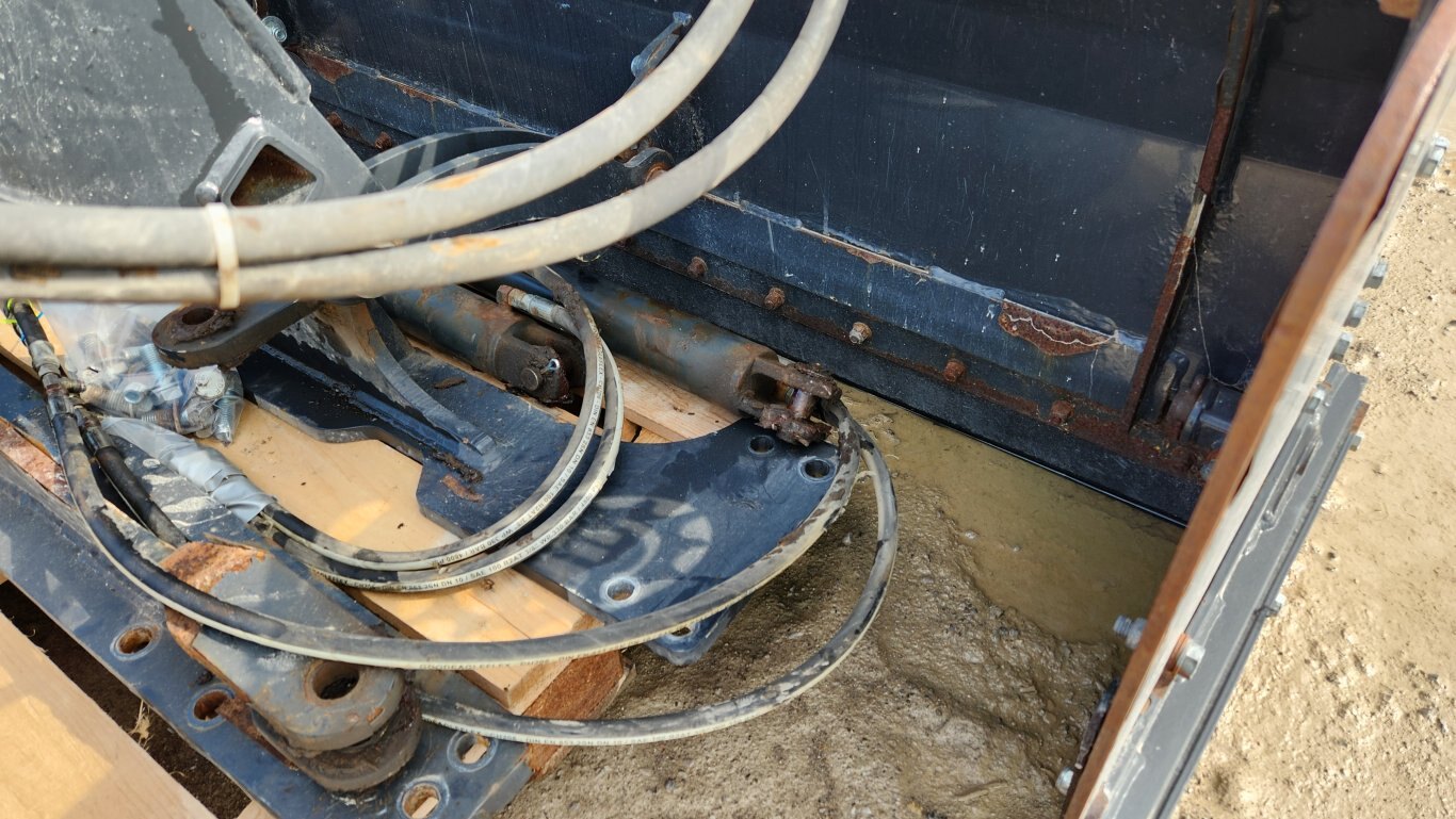 2018 Roberge JRTX 712 front mount extendable snow blade