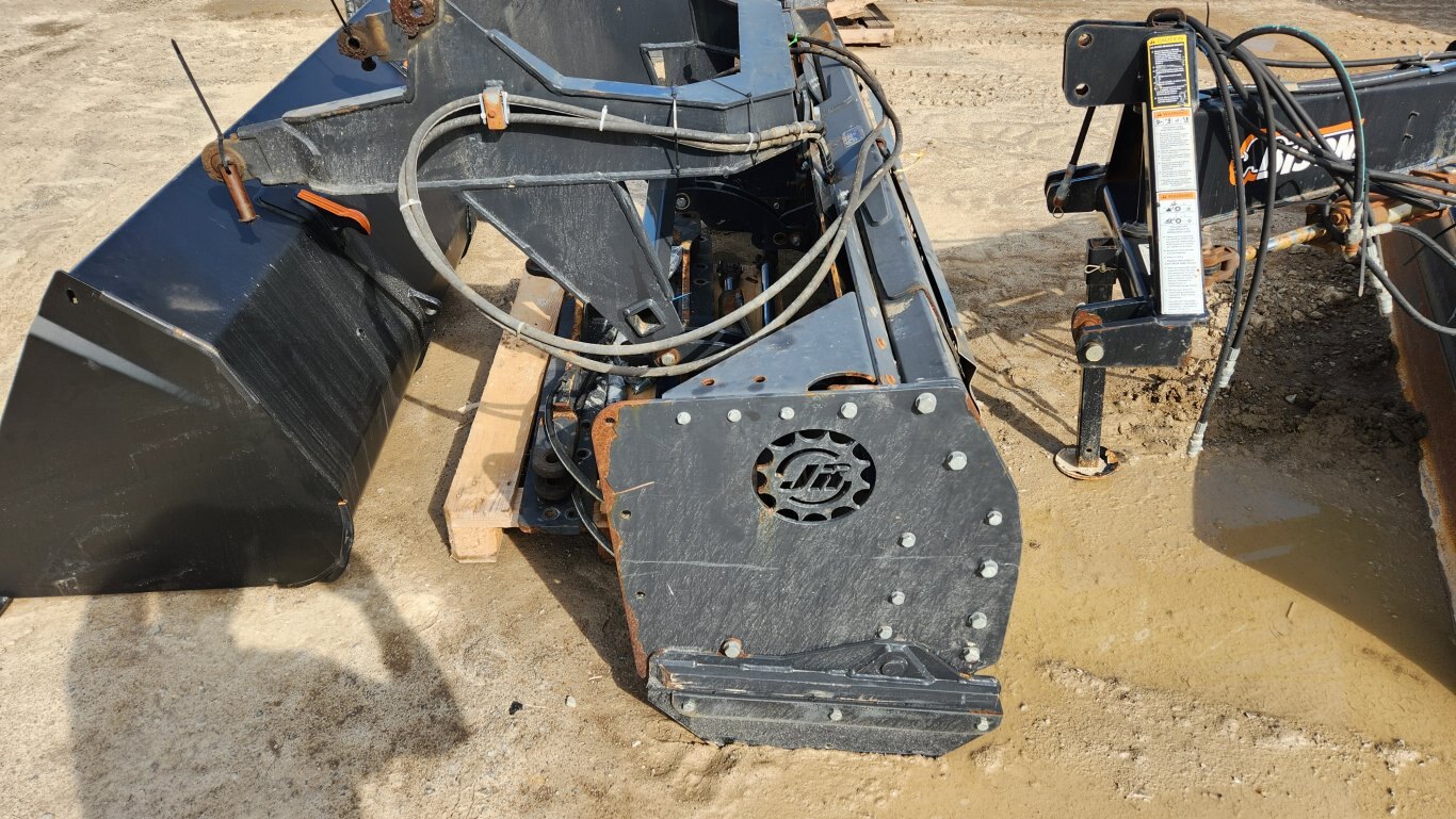 2018 Roberge JRTX 712 front mount extendable snow blade