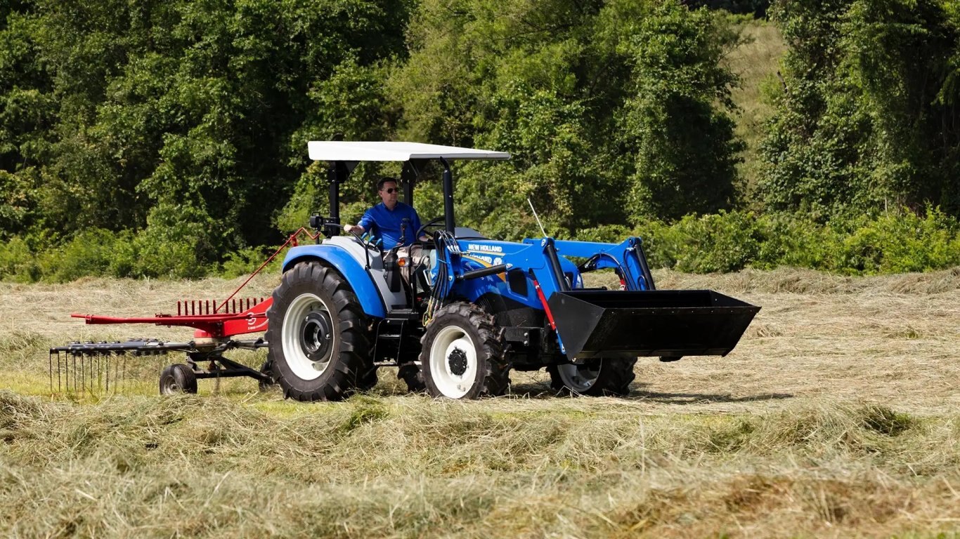 New Holland WORKMASTER™ Series 65