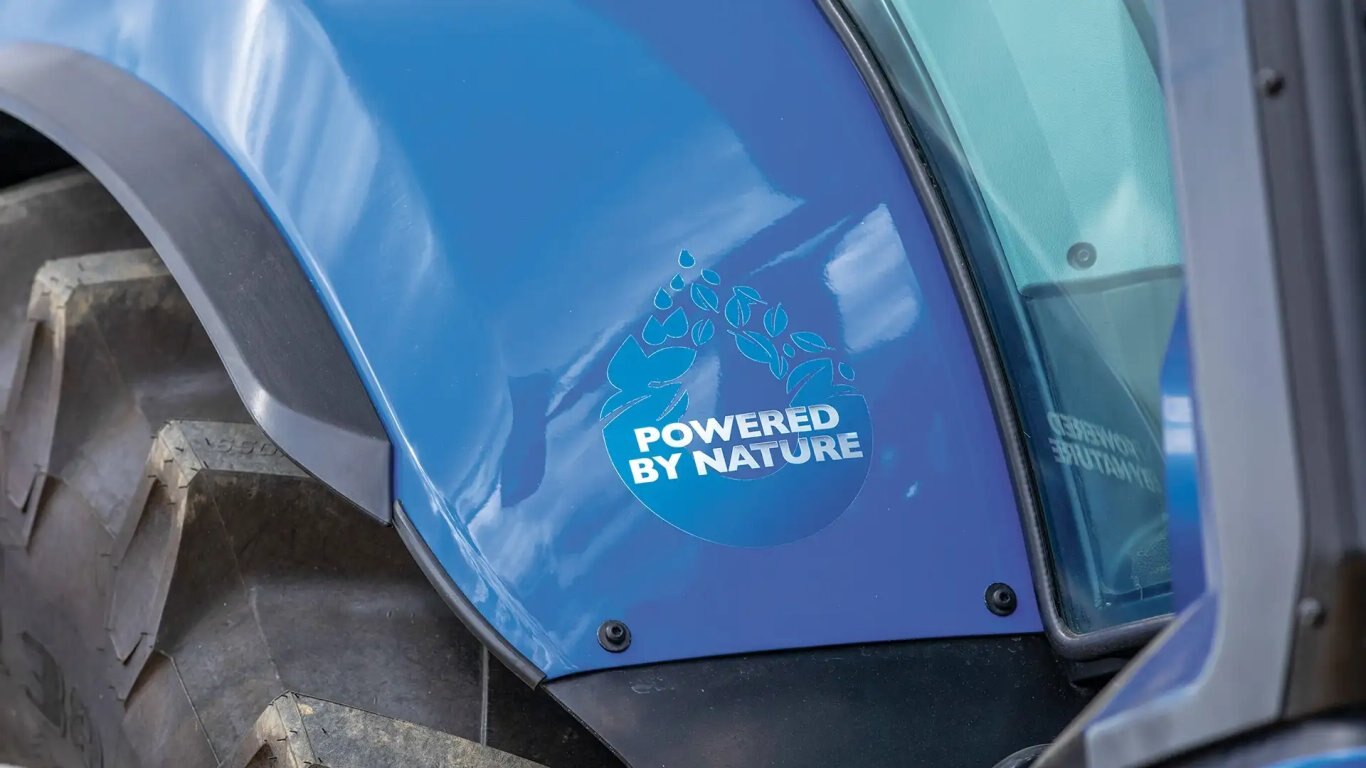 New Holland T6.180 Methane Power