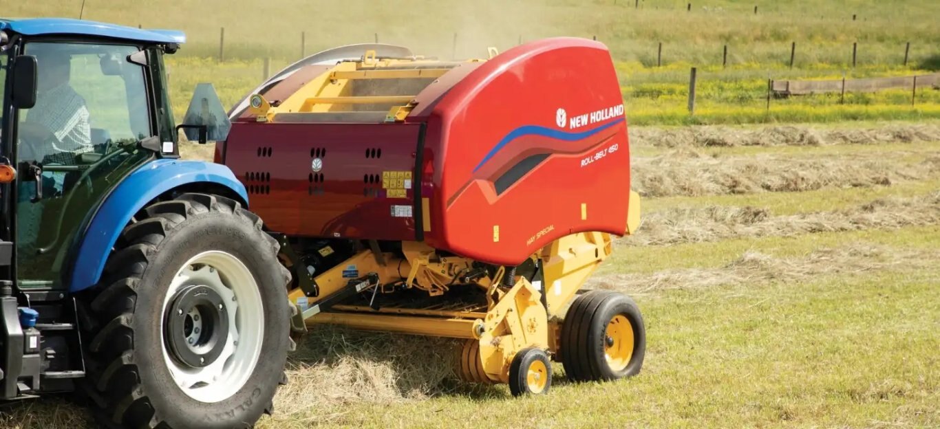 New Holland Roll Belt™ Round Balers 460