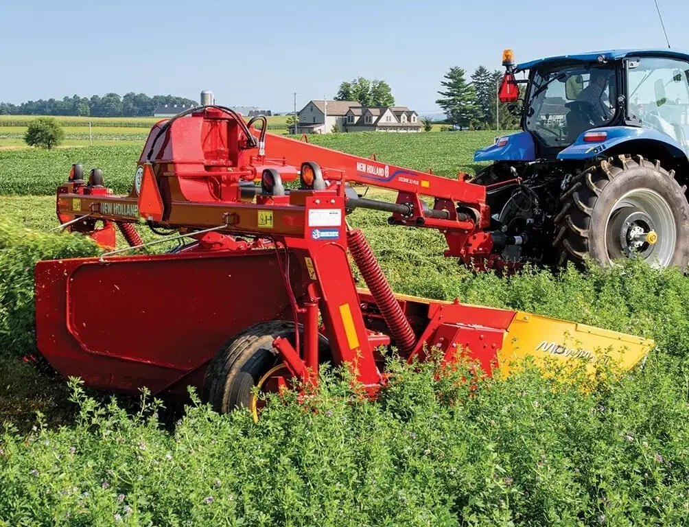 New Holland Discbine® PLUS Center Pivot Disc Mower Conditioners Discbine® 313 PLUS