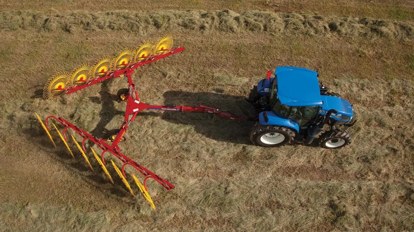 New Holland ProCart™ and ProCart™ PLUS Deluxe Carted Wheel Rakes ProCart™ 1022 10 Wheel