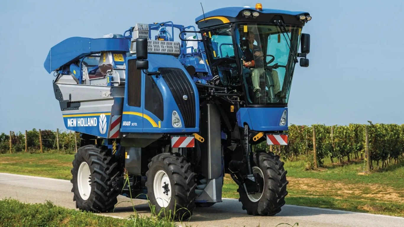 New Holland Braud High Capacity Grape Harvesters Braud 9070M