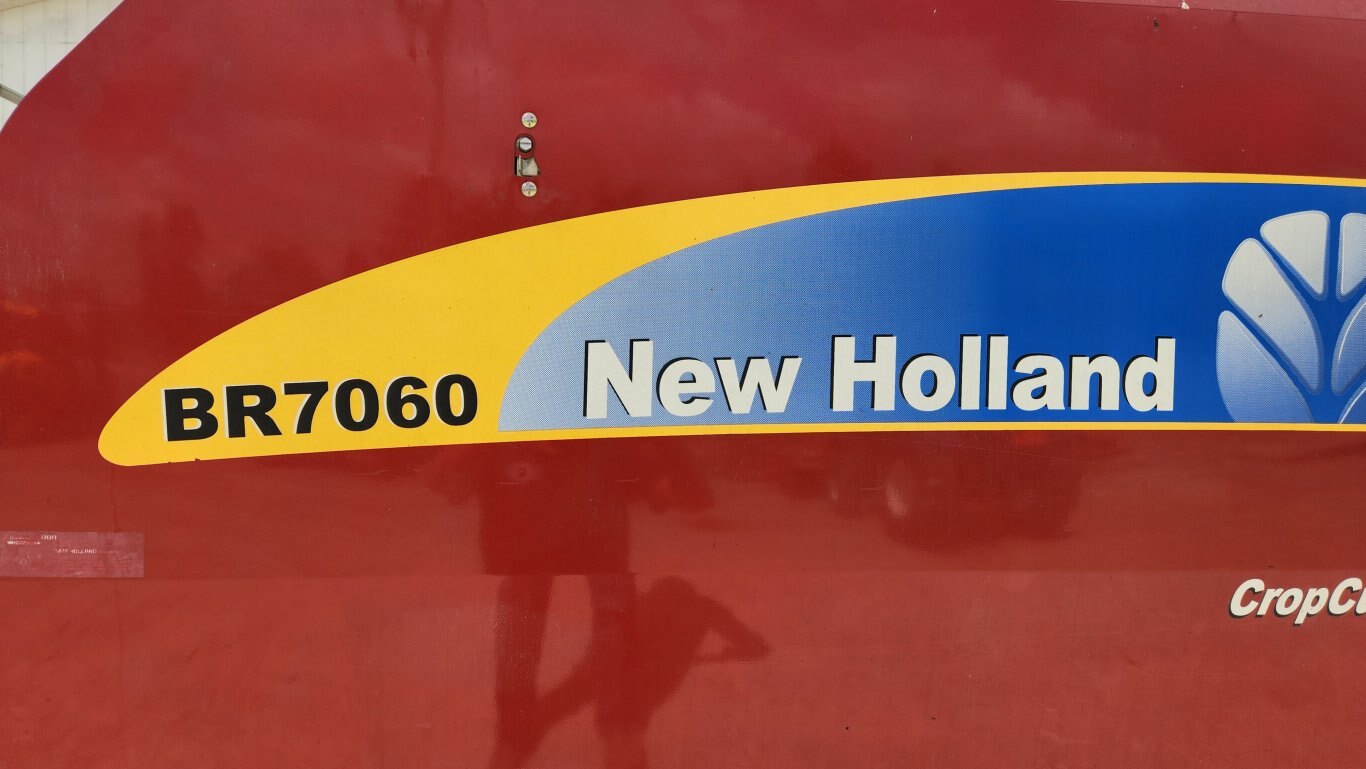 2011 New Holland BR7060 Crop Cutter