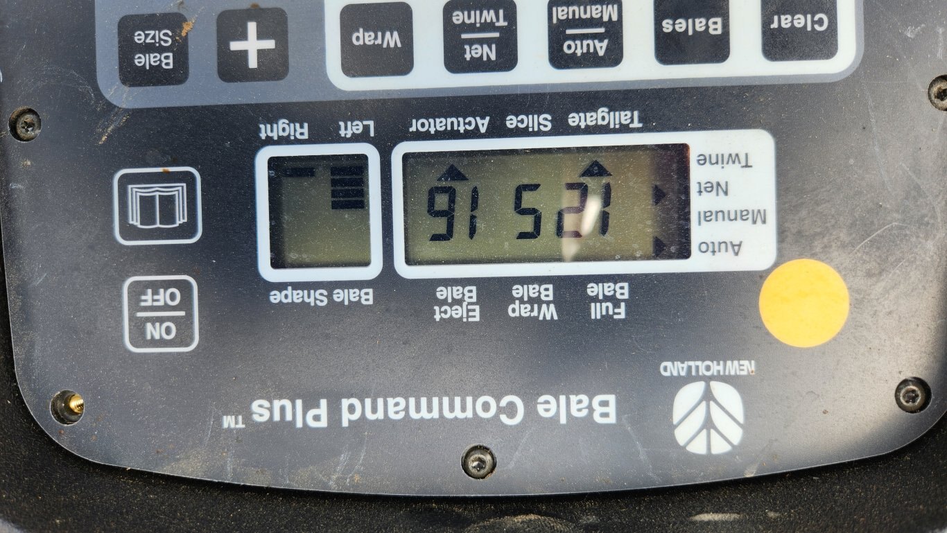 2011 New Holland BR7060 Crop Cutter