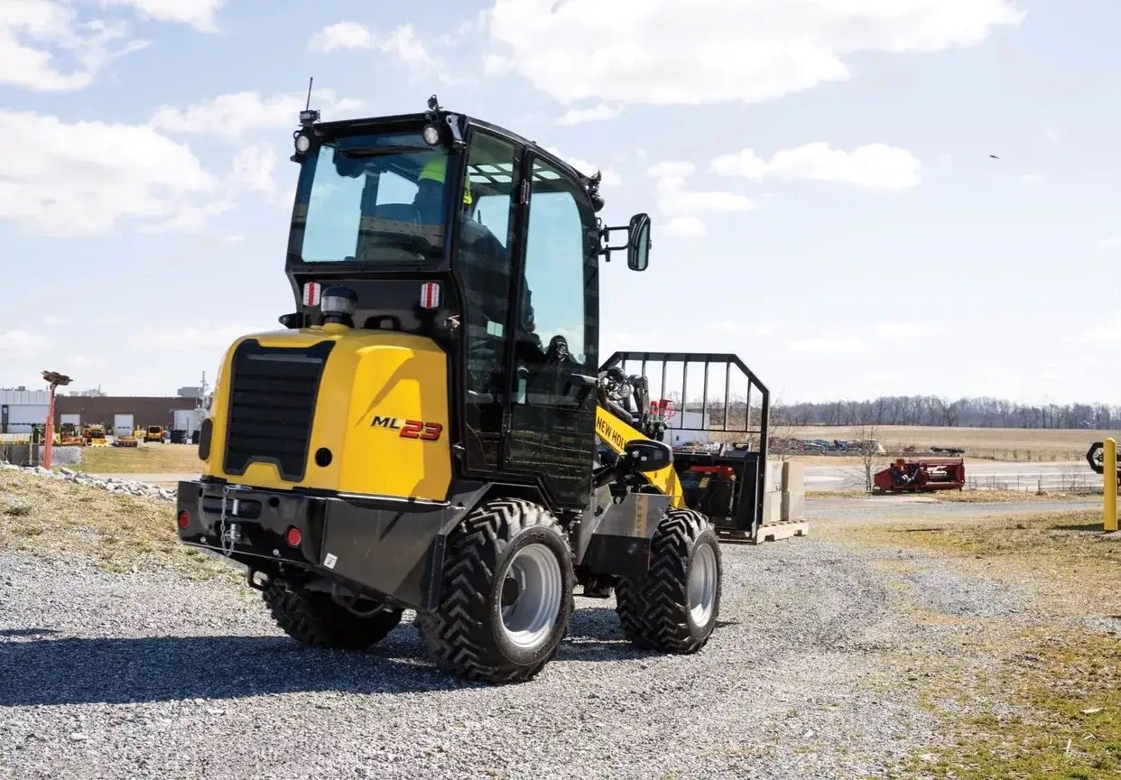 New Holland Small Articulated Loaders ML23