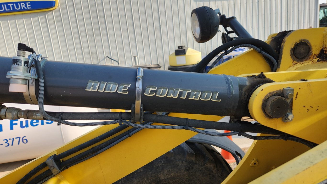 2016 New Holland W80C High Speed