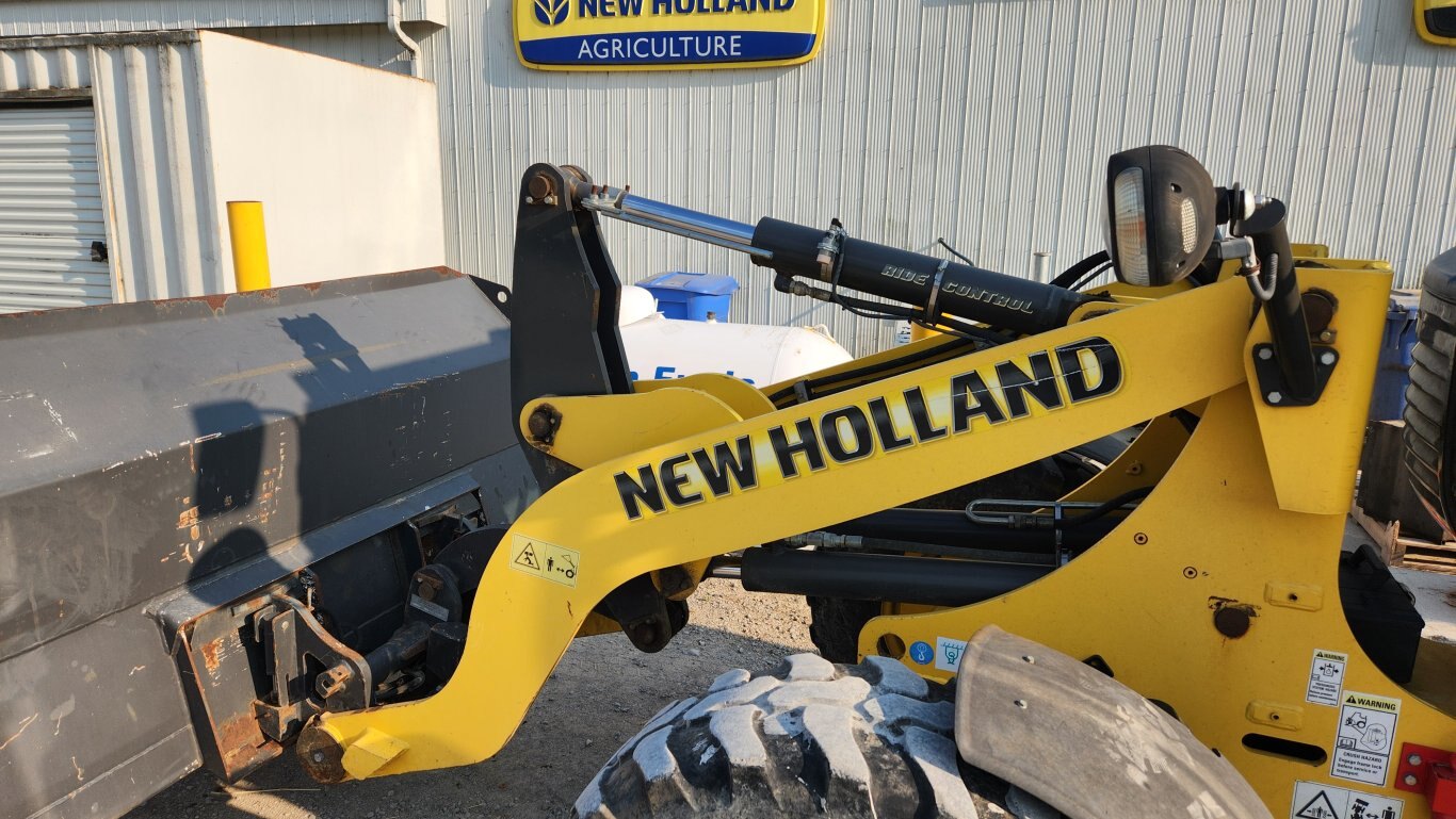 2016 New Holland W80C High Speed