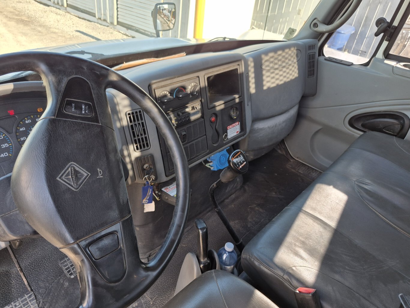 2004 International 4300 Kargo King Hooklift truck