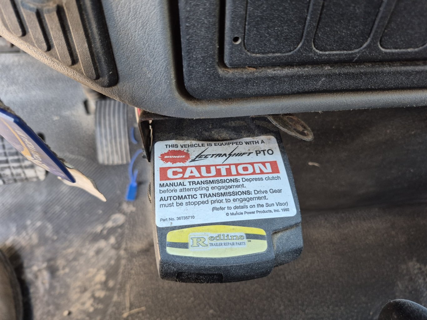 2004 International 4300 Kargo King Hooklift truck