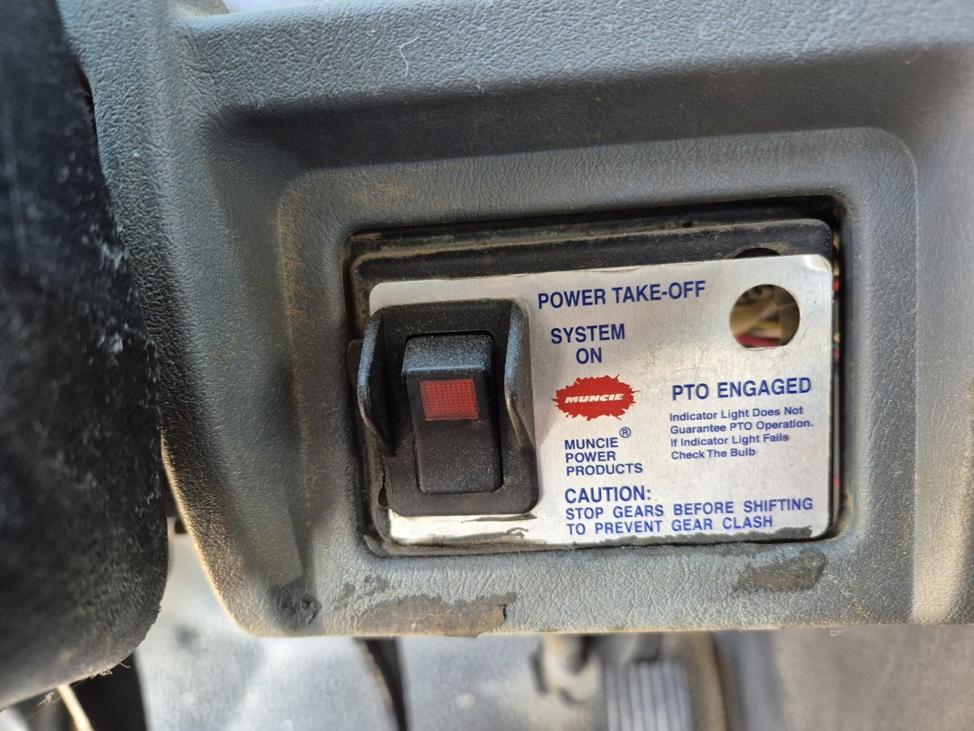 2004 International 4300 Kargo King Hooklift truck