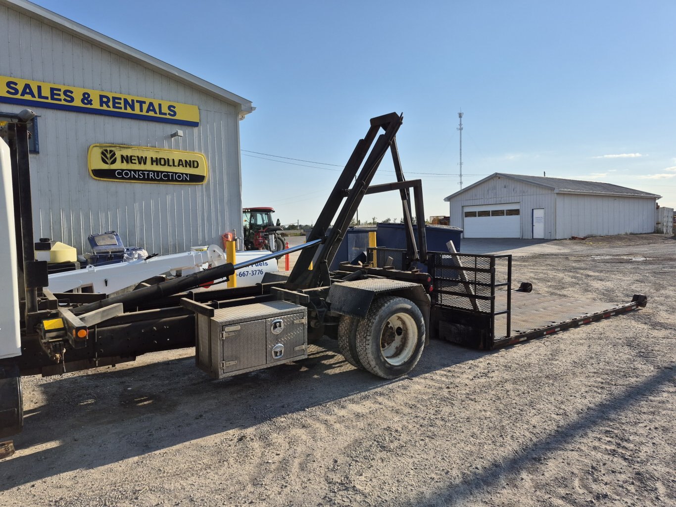 2004 International 4300 Kargo King Hooklift truck