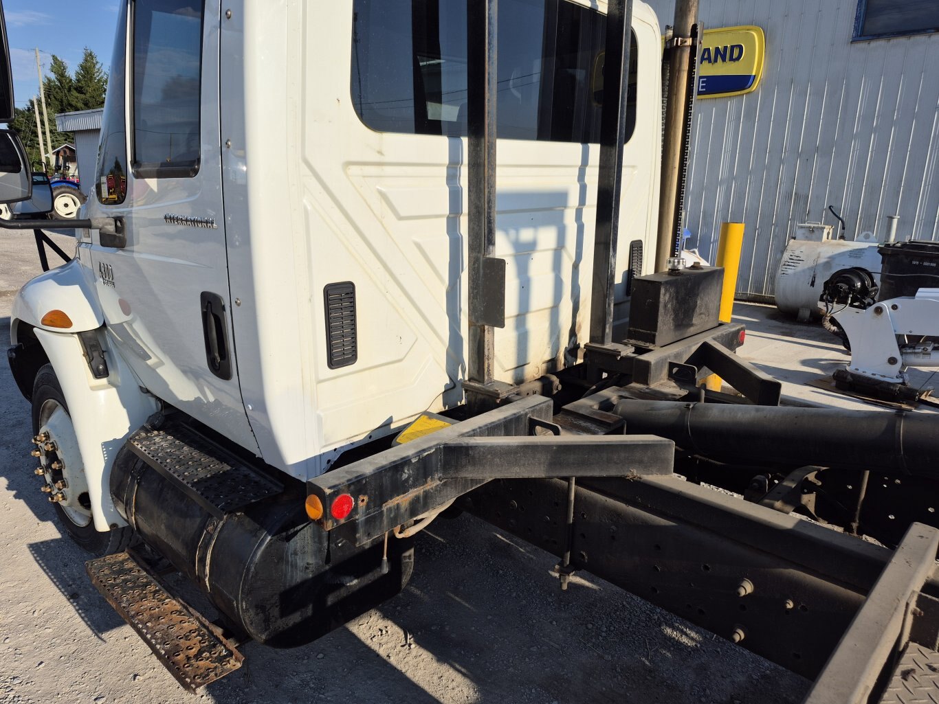 2004 International 4300 Kargo King Hooklift truck