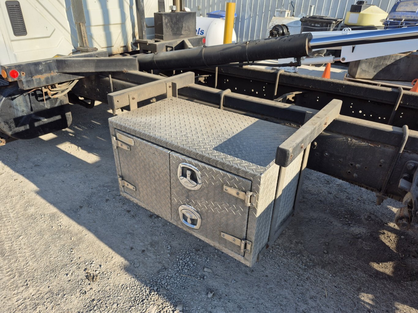 2004 International 4300 Kargo King Hooklift truck