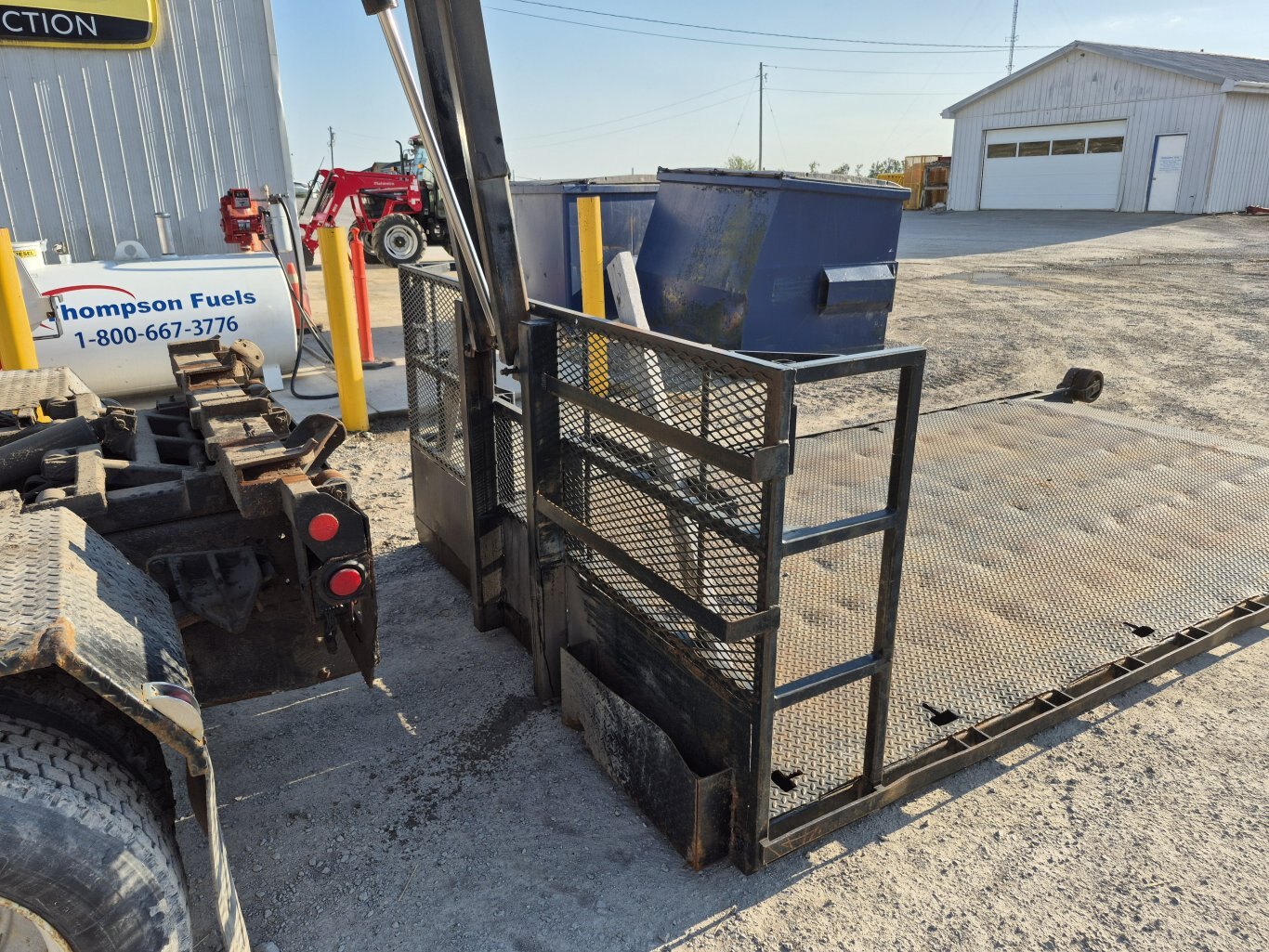 2004 International 4300 Kargo King Hooklift truck