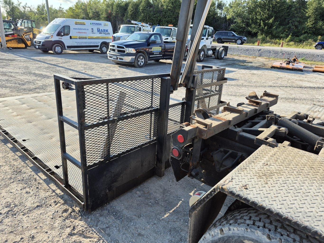 2004 International 4300 Kargo King Hooklift truck